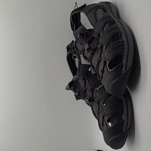 KHOMBU Ashley Black Sandals Size 9M Ladies